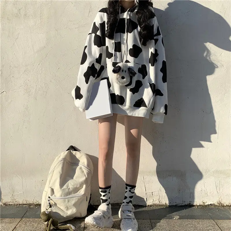 

Women Japanese Harajuku Cute Milk Embroidered Long Sleeve Hooded Sweatshirt Kawaii Cow Print Pullover Y2k Fashion Pocket Jumper
