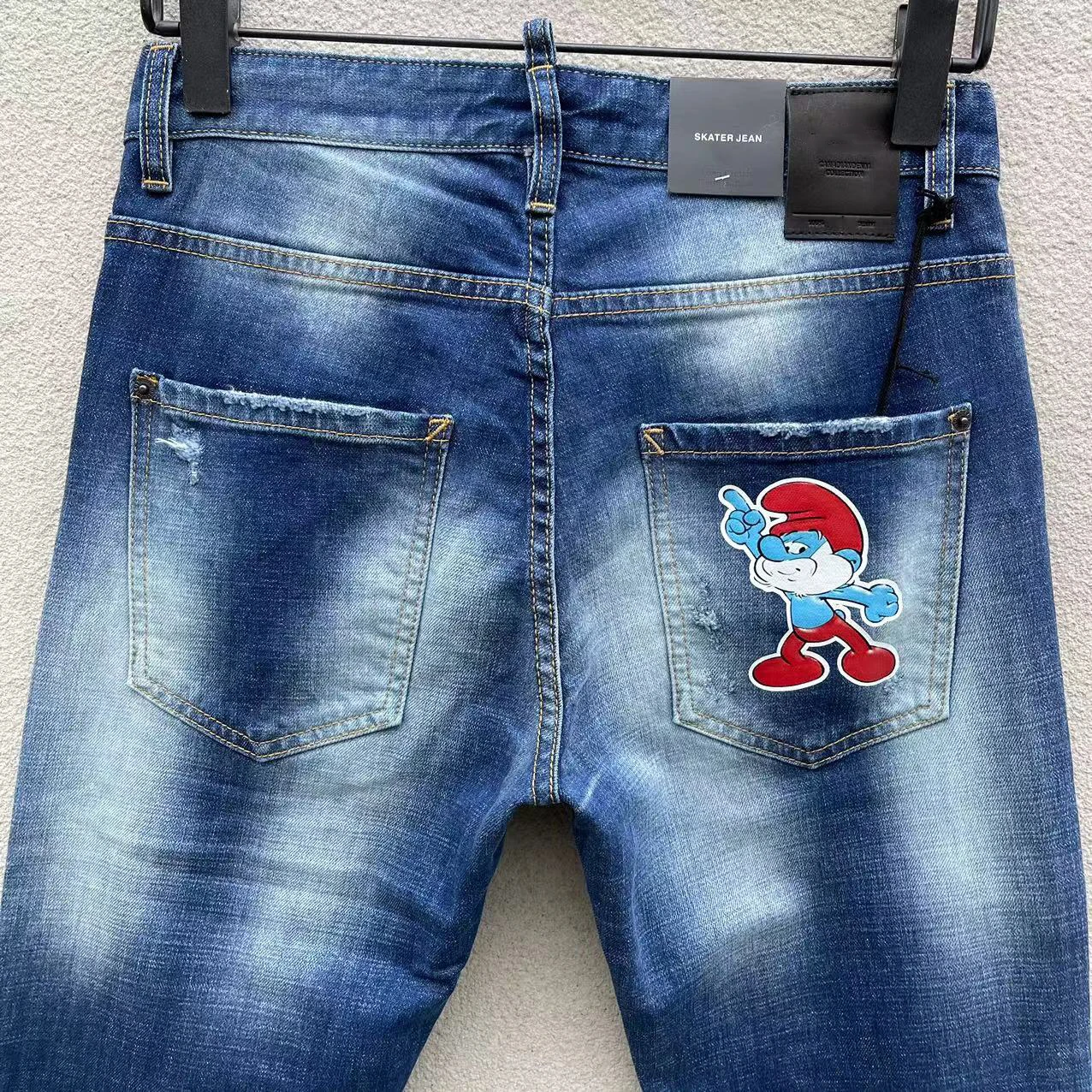 2023 Spring and Autumn New D2 Jeans Fashion Men's Water Wash Worn Hole Patch Paint Micro Elastic Embroidery Straight Tube Blue
