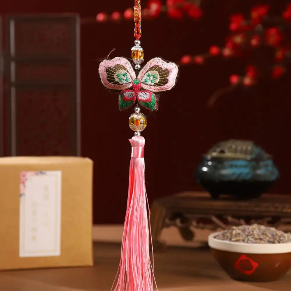 Саше-бабочки в старинном стиле украшения ручной работы с вышивкой праздничная