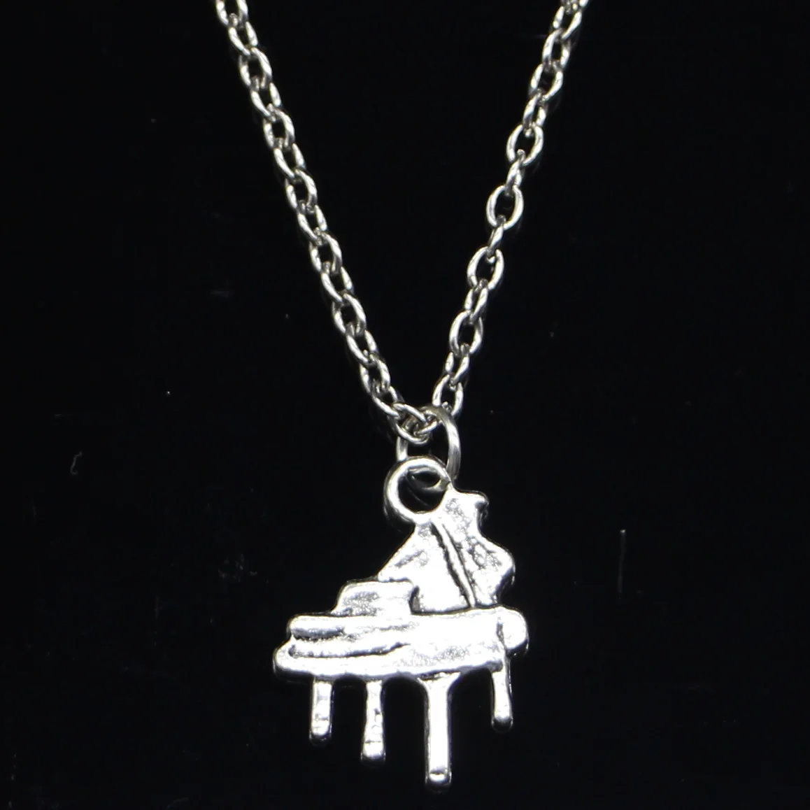 

20pcs New Fashion Necklace 21x16mm Grand Piano Pendants Short Long Women Men Colar Gift Jewelry Choker