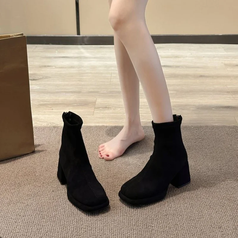 Женские замшевые ботильоны на высоком каблуке платформе