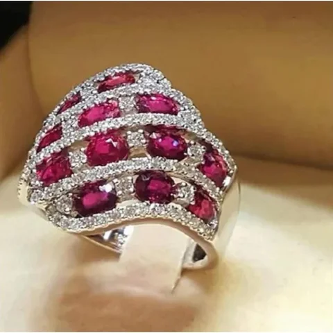 Кольца NovoPublic серебристого цвета с камнями