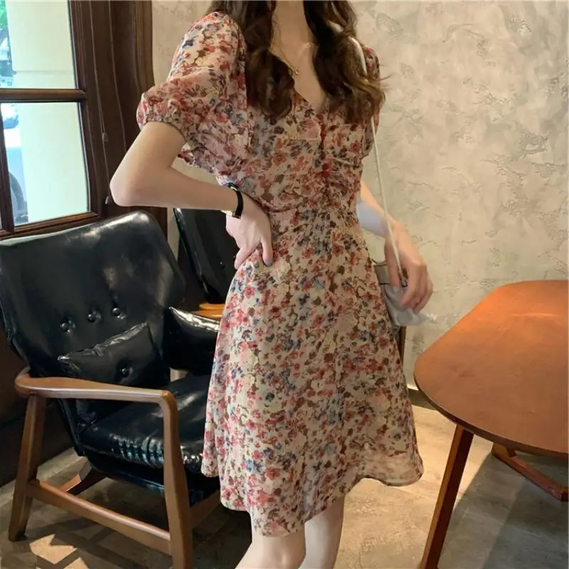 

Floral Skirt Women's Spring/Summer 2022 New French Style V-neck Puff Sleeve A- line Dress First Love Small Chiffon Dress