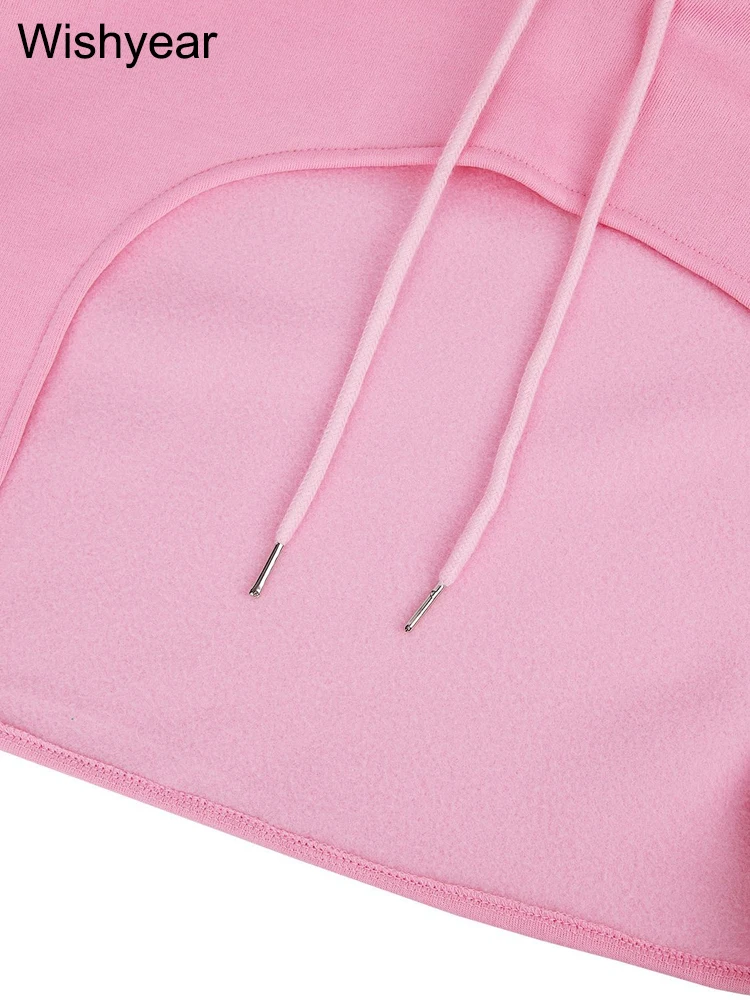 Костюм спортивный женский бархатный из кроп-топа жилета и спортивных брюк