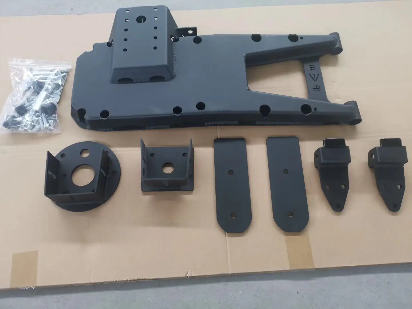 Многофункциональный кронштейн для запасного колеса JL шины 35-39 дюймов сталь JL1102