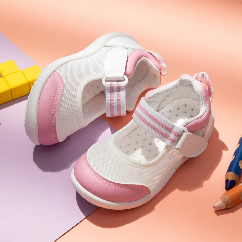 Детская маленькая белая обувь летняя сетчатая дышащая для дома и детского сада