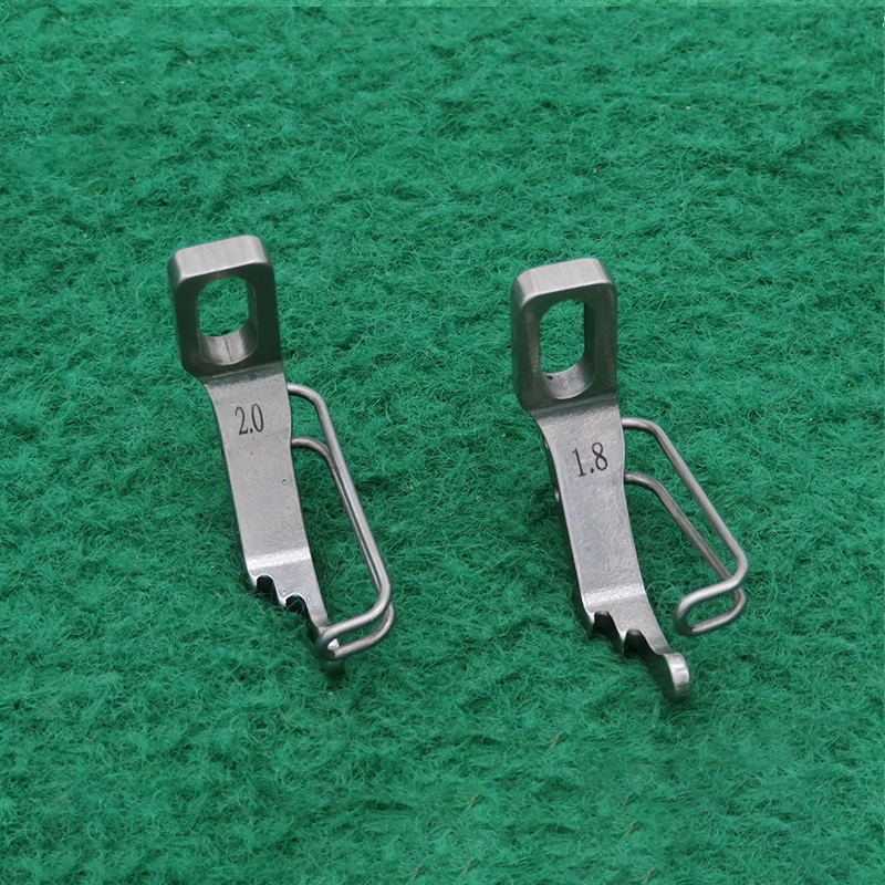 

Pfaff 592 Double Needle Small Side 149192-03 Small Gauge with Hand-Guard Presser Foot Industrial Sewing Side