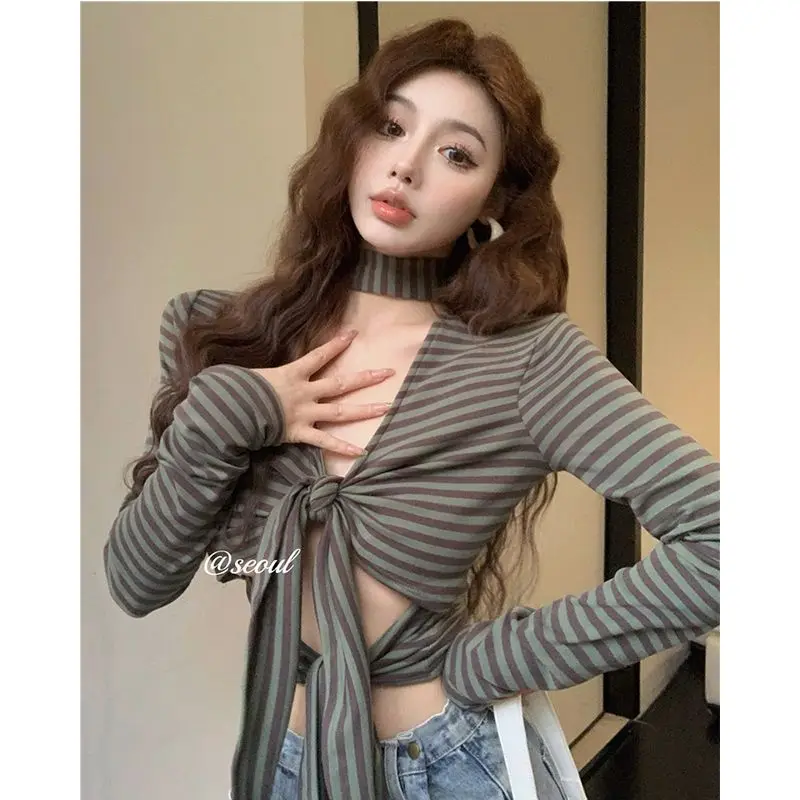 

Striped Bandage Long-sleeved T-shirt Women's Early Spring with Ahot Girl V-neck Sexy Bottoming Shirt Design Sense Niche Cross