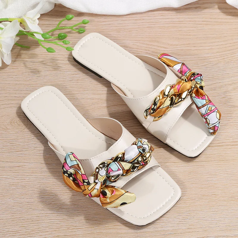 

2022 Summer New Chain Square Head Scarf Flat Slippers Women Simple and Versatile One-word Outer Wear Sandals and Slippers Women