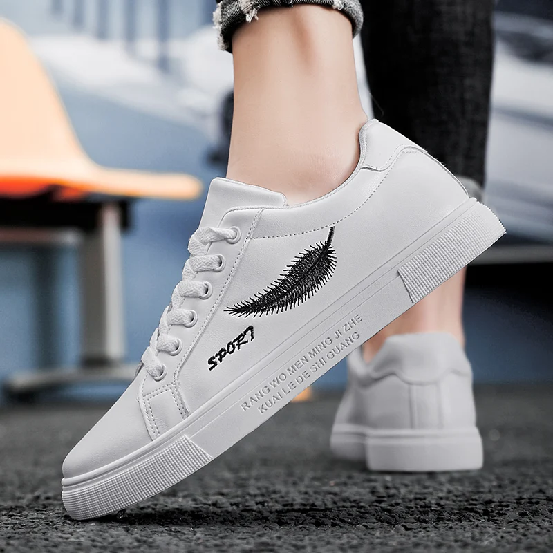 

Men Fashion Leather Casual Shoes Men's Running Sneakers Outdoor Walking Shoes New Anti-skid Wear Flat Heel Male Skateboard Shoes