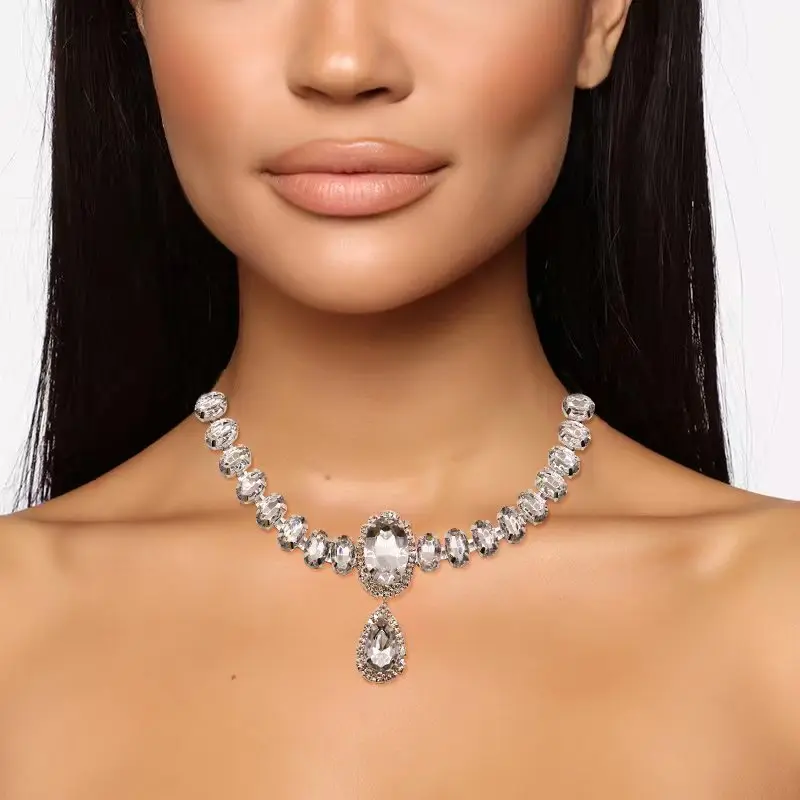 

Luxury Vintage Shiny Big Gem Necklace Fashion Water Drop Pendant Necklace Ladies Party Ball Sexy Rhinestone Clavicle Chain Gift