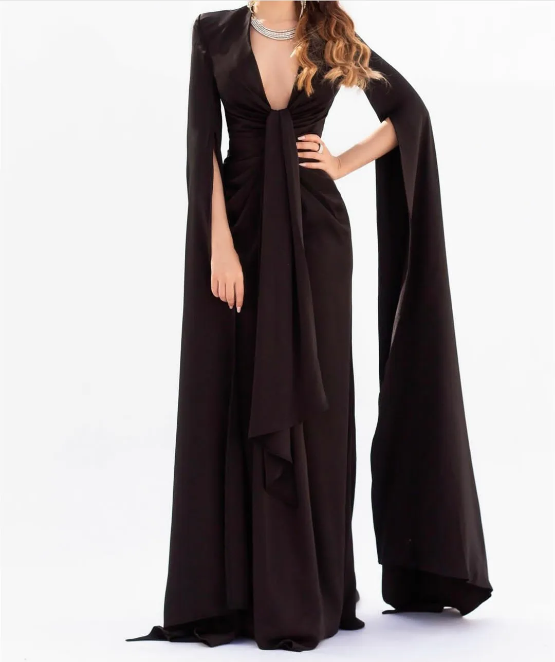 

Sexy Long Black V-Neck Evening Dresses With Cape Sheath Floor Length فساتين السهرة Robes de soirée Prom Dress for Women