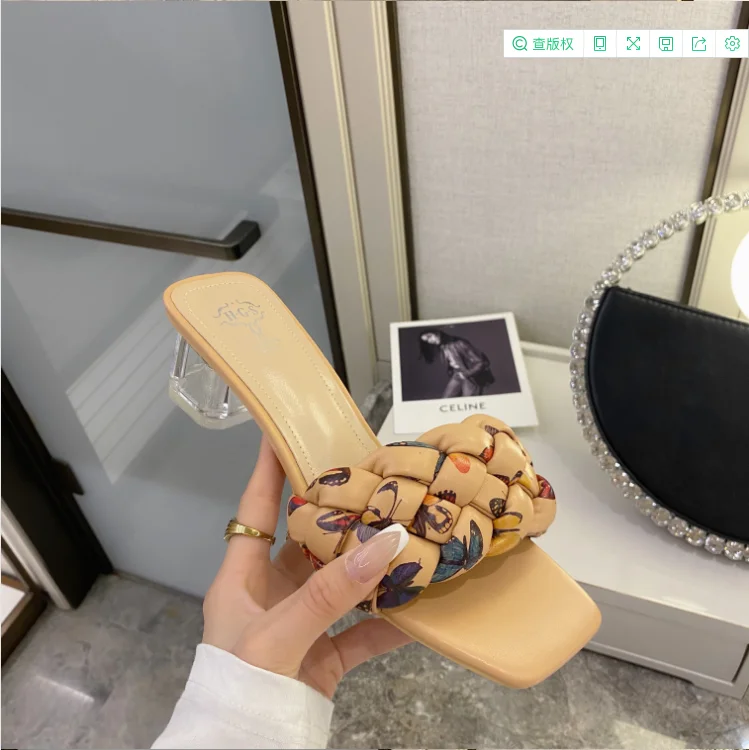 

Сандалии женские из лакированной кожи, босоножки на тонком высоком каблуке, модные тапочки, слайды, карамельные цвета, лето