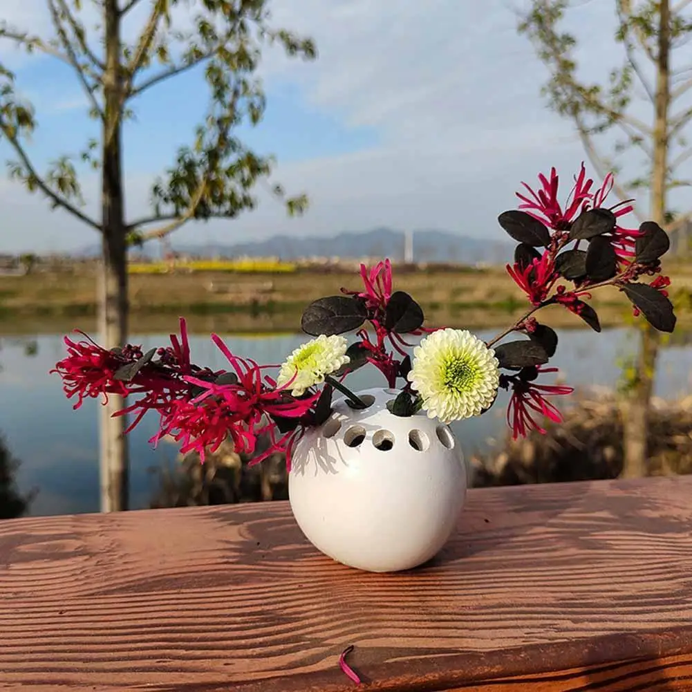 

New Resin Handmade Vase Flower Stone Table Decor Round Flower Vase With Holes Table Ornaments For Living Room Z0v1