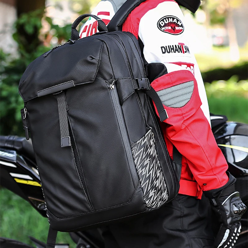 Многофункциональный дорожный рюкзак