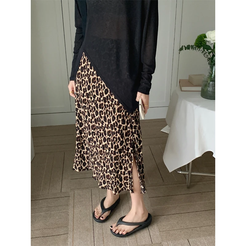 

Юбка-миди Женская трапециевидная с леопардовым принтом, эластичным поясом и разрезом