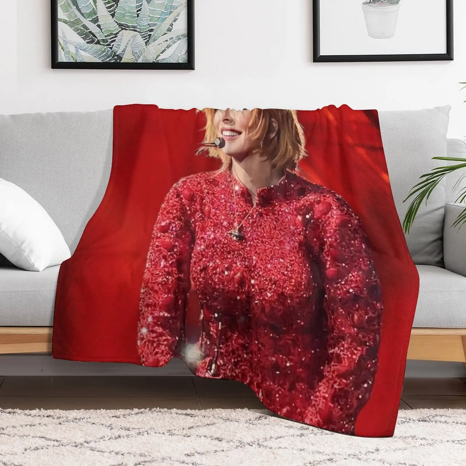 Mylène Farmer 2023 концертное одеяло Nevermore