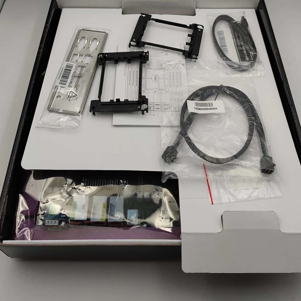 Материнская плата сервера рабочей станции ASRock 3647 поддерживает 8275CL 8124M 8272CL