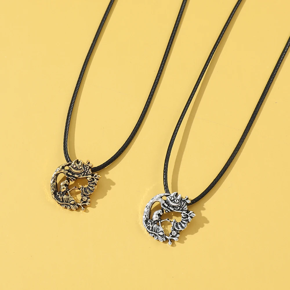 Ожерелье с кулоном Алиса в стране чудес Дисней Элис мечтает путешествовать