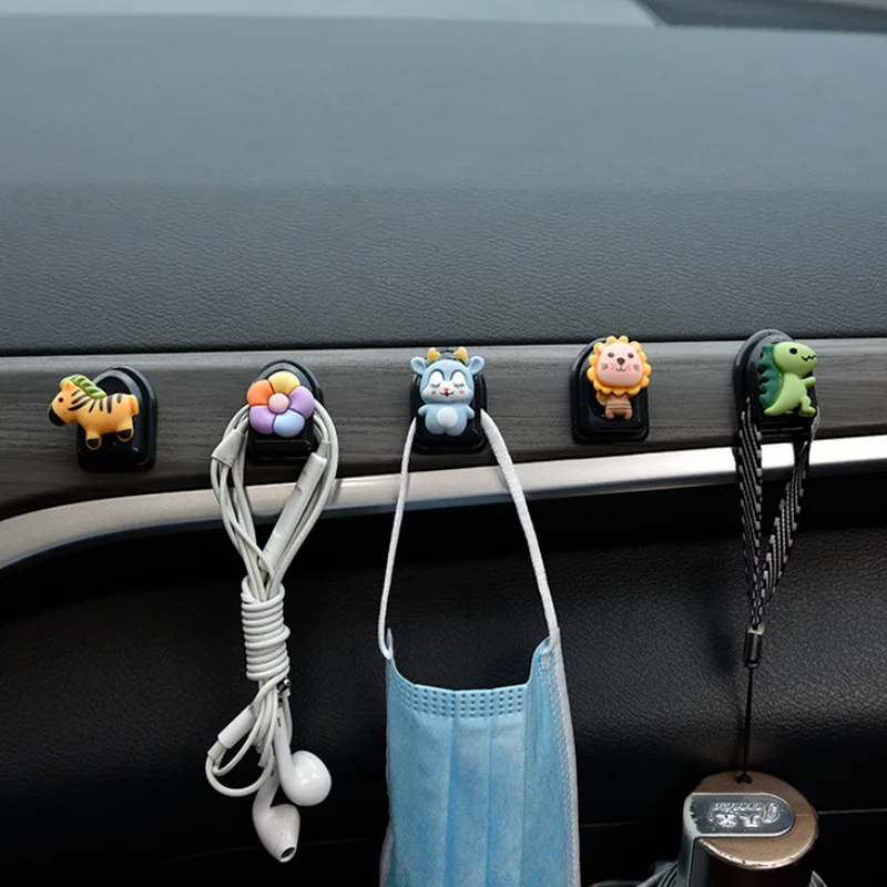 

1Pcs Car Mini Cartoon Hooks Cute Animal Decoration Automobile Interior Organizer Holder Durable Small Hook Car Accessories