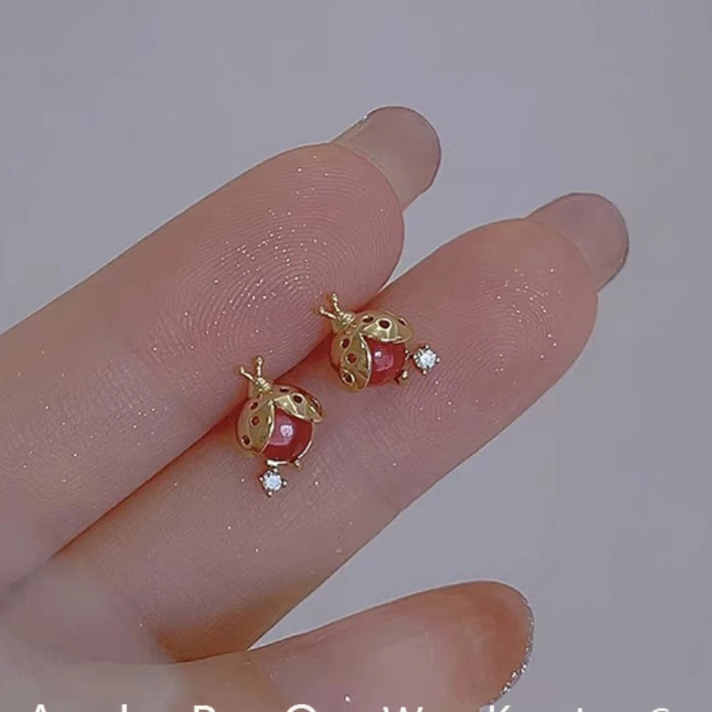 Креативные милые серьги с божьей коровкой изящные серьги-гвоздики в виде