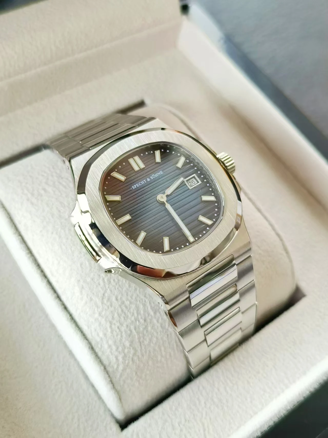 2024 Горячие новые роскошные кварцевые часы Specht &amp Söhne 39 мм для мужчин супертонкие
