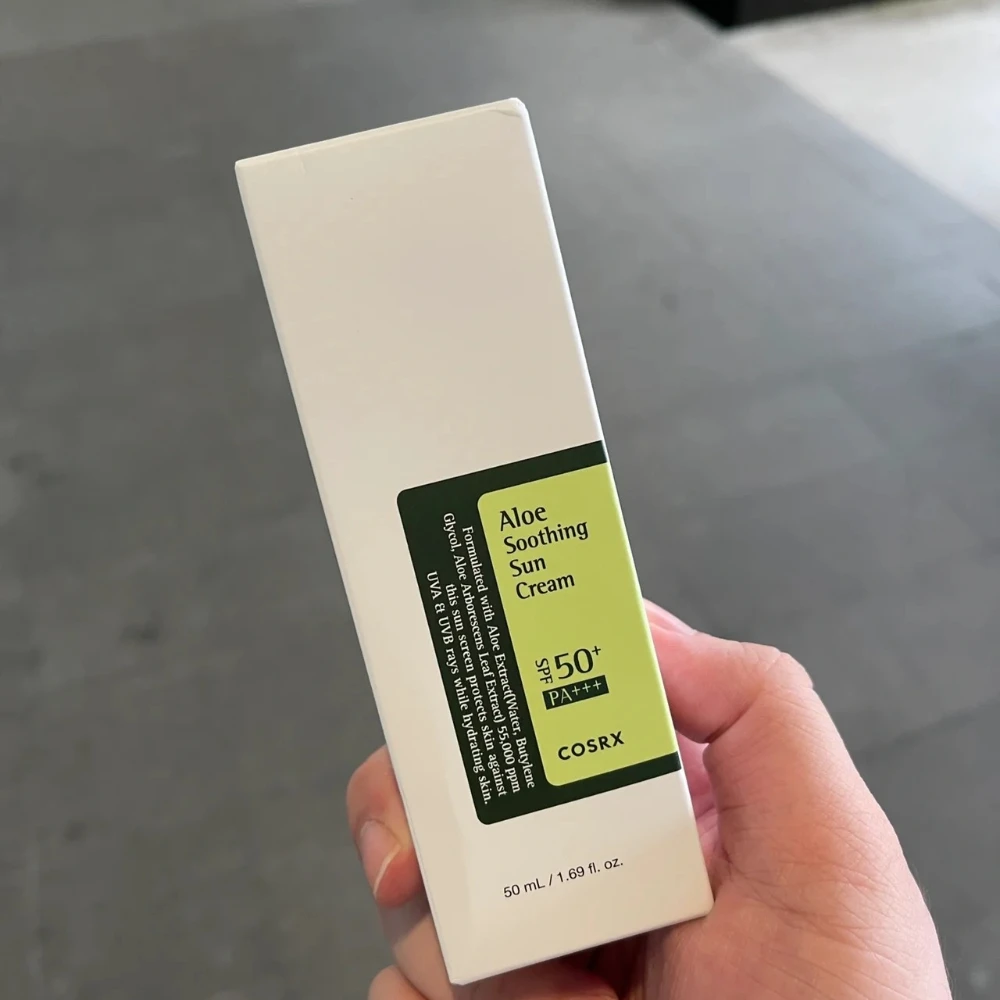 Успокаивающий солнцезащитный крем COSRX с алоэ SPF 50 + PA +++ 50 мл солнцезащитный крем с УФ-изоляцией увлажняющий нежирный корейский уход за кожей
