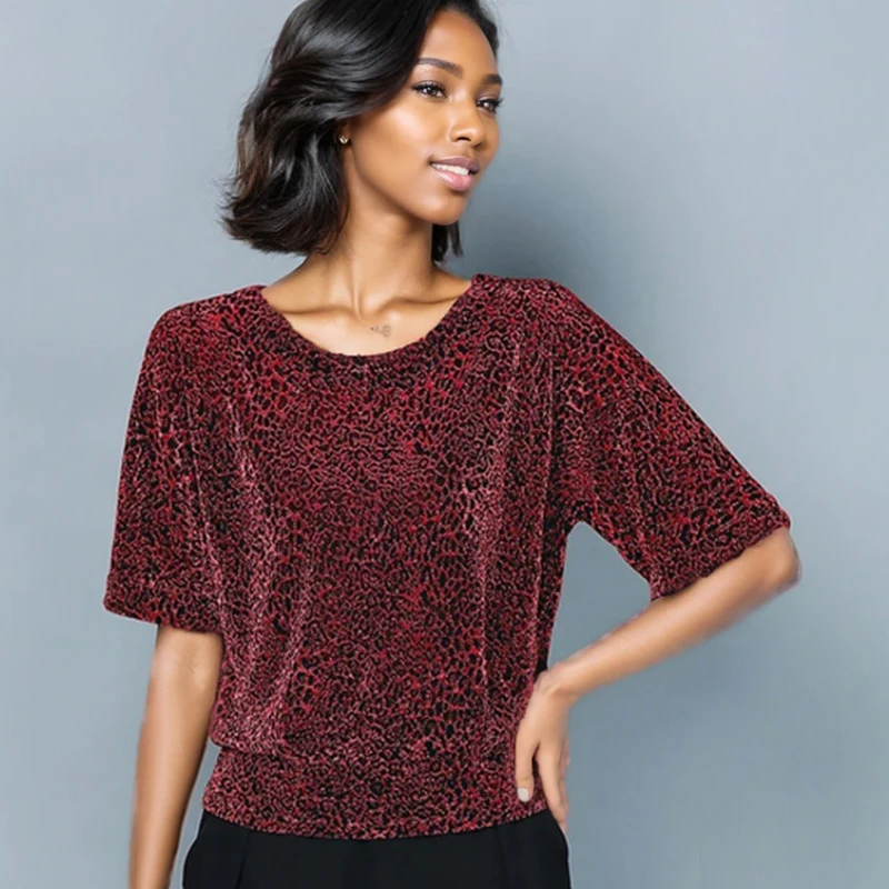 Женская летняя блузка с короткими рукавами и блестками