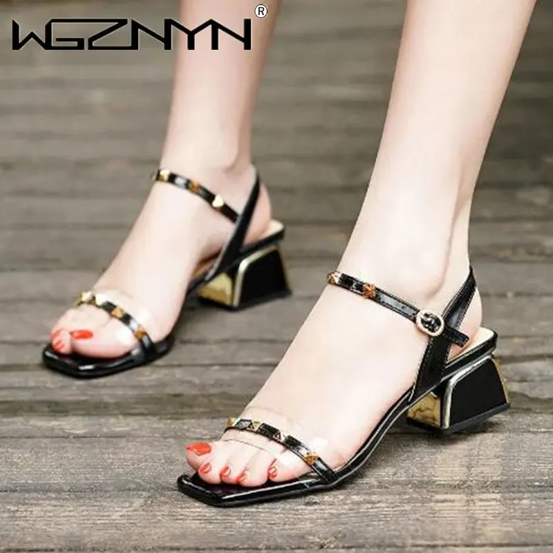 

Модная женская обувь на высоком каблуке 2023 летняя Студенческая обувь в римском стиле сандалии на высоком толстом каблуке с пряжкой
