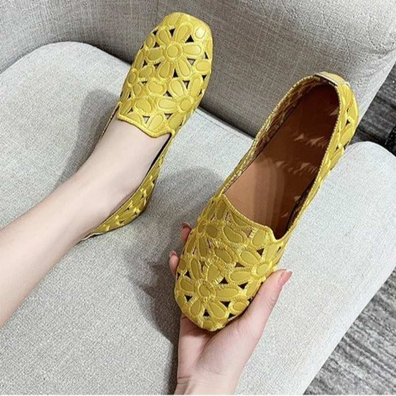

Women Shoes 2023 Square Toe Yellow Loafers Hollow Out Flat Ladies Shoes Female Soft Lether Flats Big Size 42 Embroidery Loafers