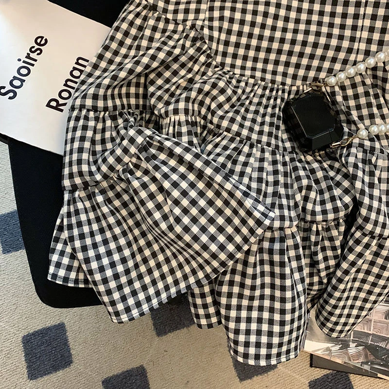 Платье женское клетчатое с оборками коротким рукавом-фонариком в винтажном