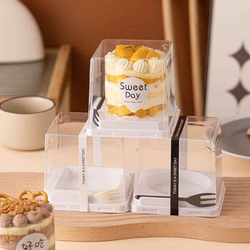 

50Pcs Transparent Square Cake Box Mousse Dessert Cake Packaging Box with spoon Wedding Party Gift Pastry Container Holder