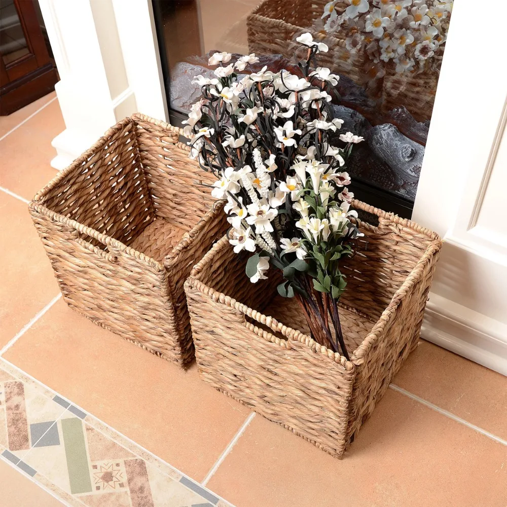 

Villacera Set of 2 Handmade Twisted Wicker Baskets with Handles (Natural)