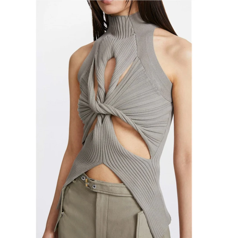 

the best Version Fashion Chest Hollow Twist Design 22 Spring New Irregular Hem Sleeveless Turtleneck Knitting vest woman tshirts