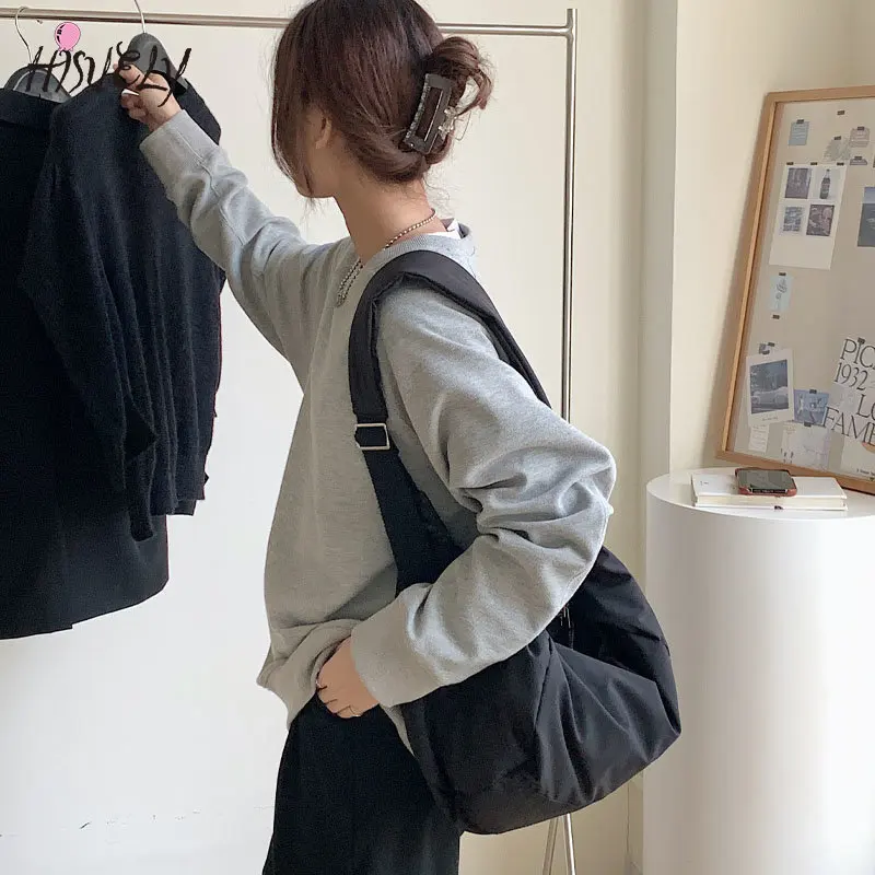 

HISUELY 2023 Summer New Women's Bag Large Capacity Casual Nylon Crossbody Bag Dumpling Bag High Grade Solid Color Shoulder Bag