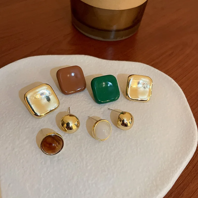 

Modern Jewelry S925 need Round Bead Earrings Popular Style Golden Plated Asymmetrical Square Stud Earrings For Women Gifts