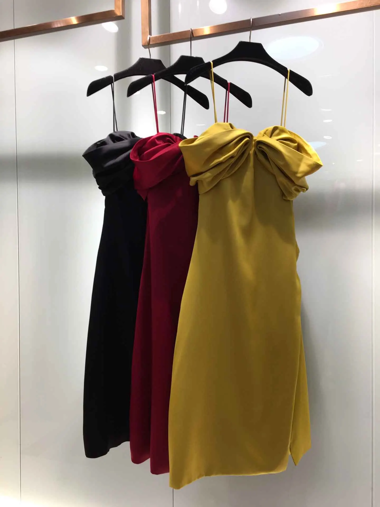 

Spring new backless condole belt dress skirt small open fork