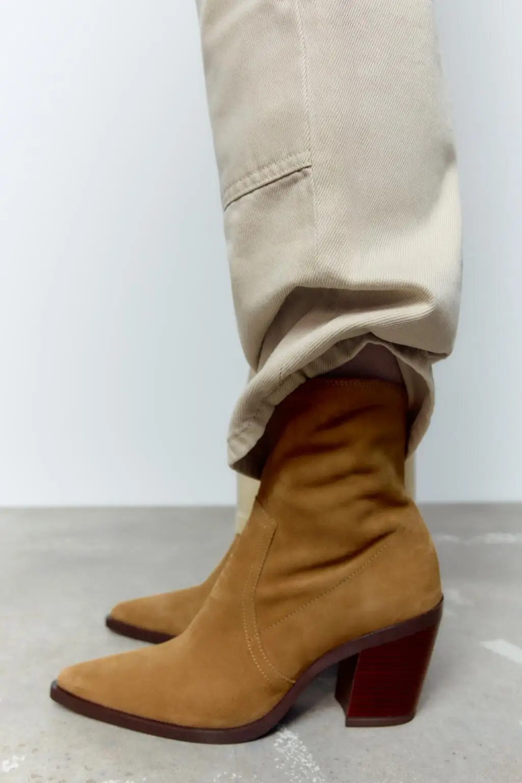 Women Ankle Boots Low-tube Brown Pointed Toe Suede Western Cowboy Style Fashion Punk Shoes Brown Color Women High Heels