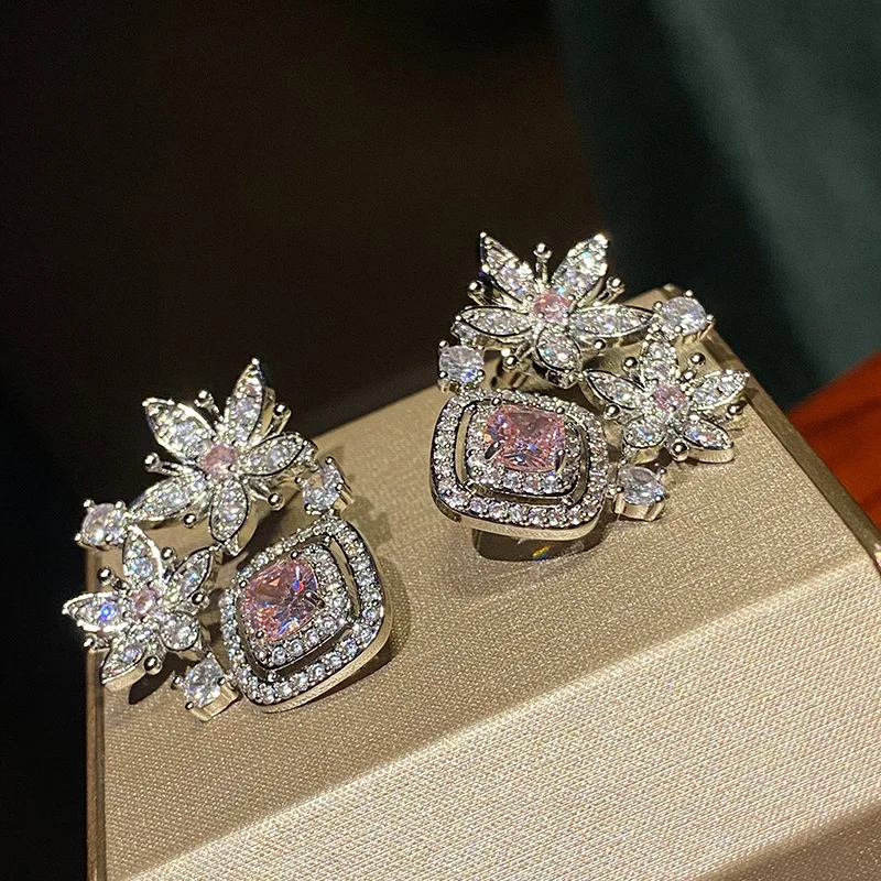 

Серьги-гвоздики из серебра 925 пробы с розовым Цирконом