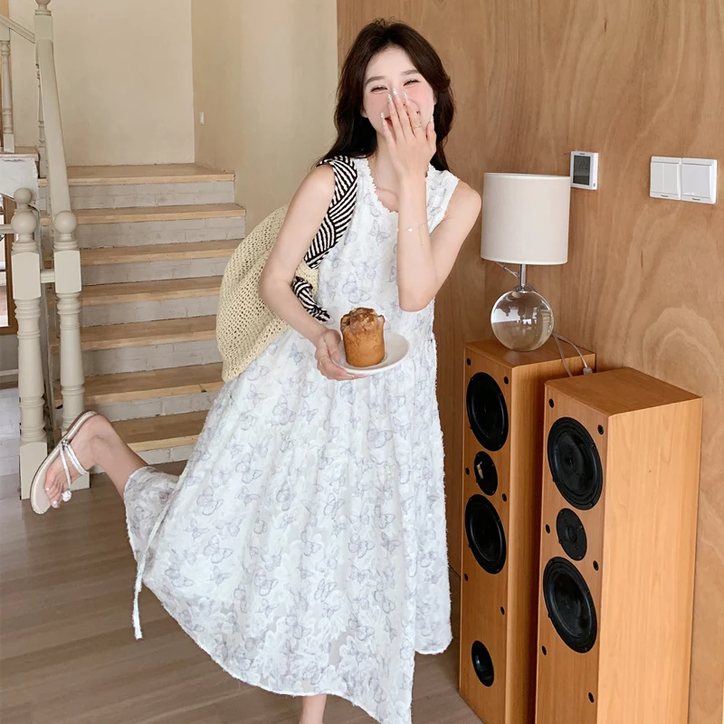 Женское длинное платье с вышивкой и кружевом без рукавов