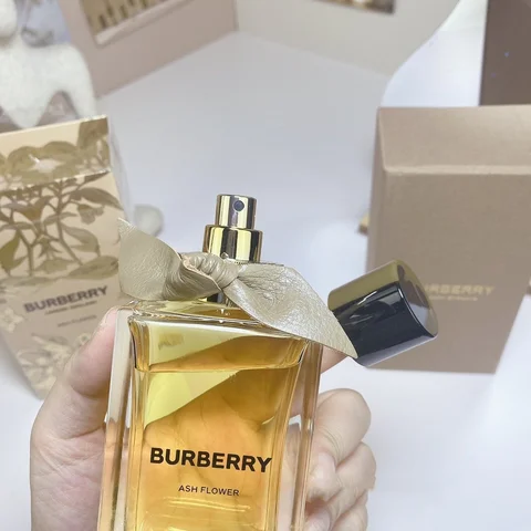 Цветочная вода Burberry Couture без аппликаций, 100 мл