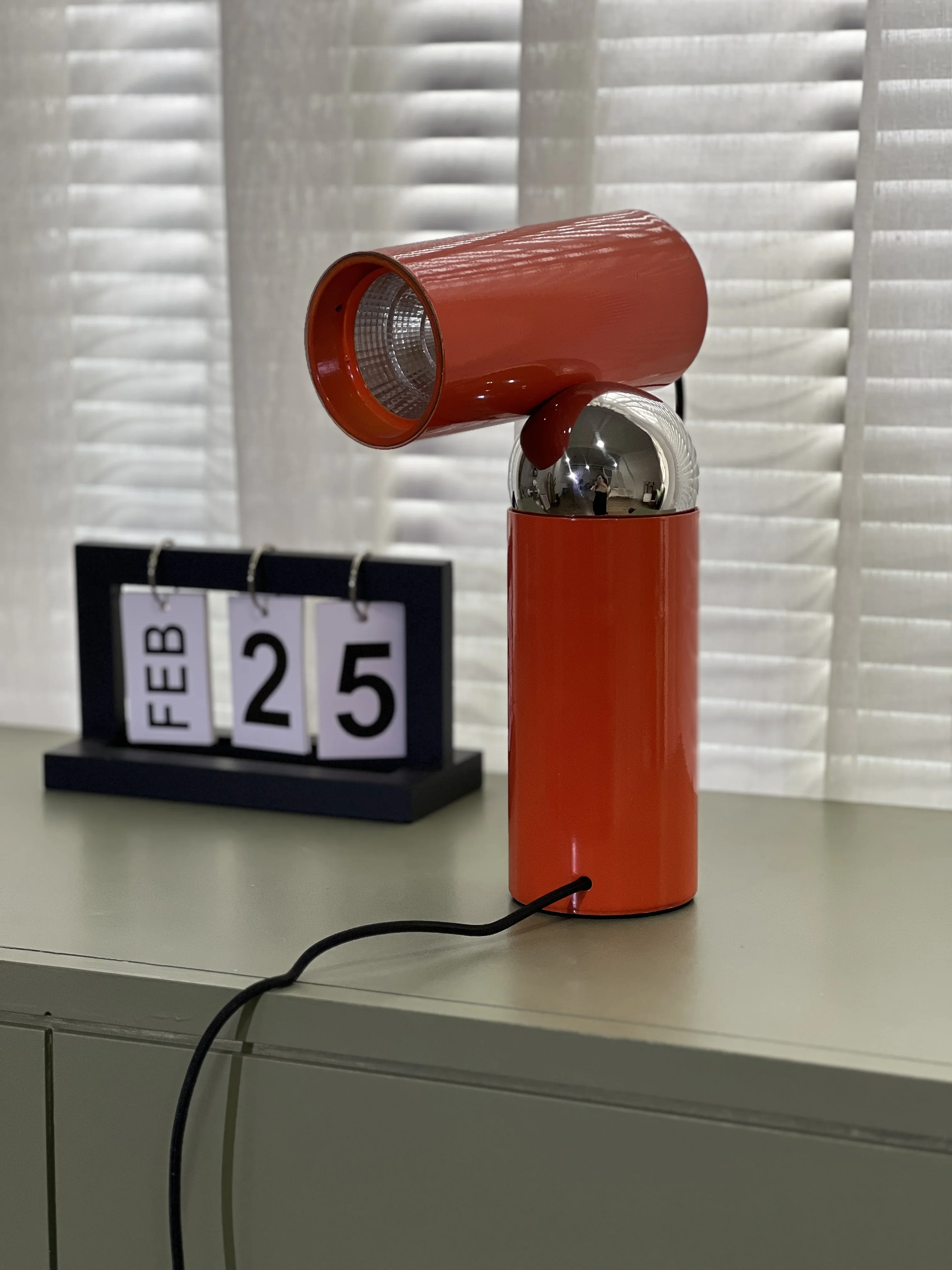 Серия регулируемая настольная лампа с магнитным подключением прикроватная