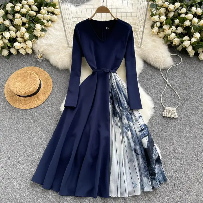 

V-neck Light Luxury Women Dresses 2022 New Spring Hepburn Print Pleated Mid-length Long Sleeve Ladies Dress