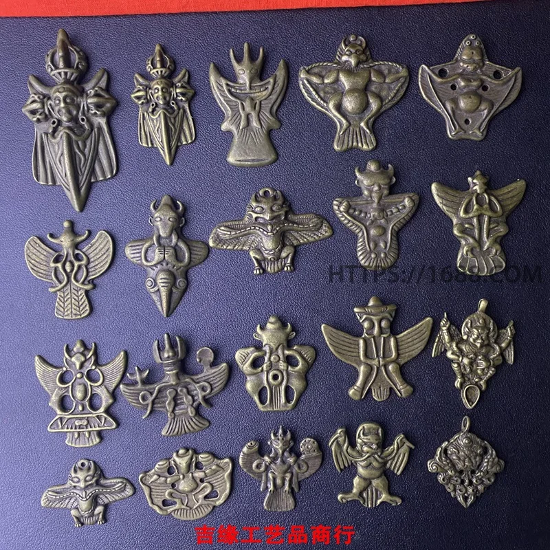 Тибетская бронза Бренд Dapeng Золотая ребристая птица Медная подвеска Латунь