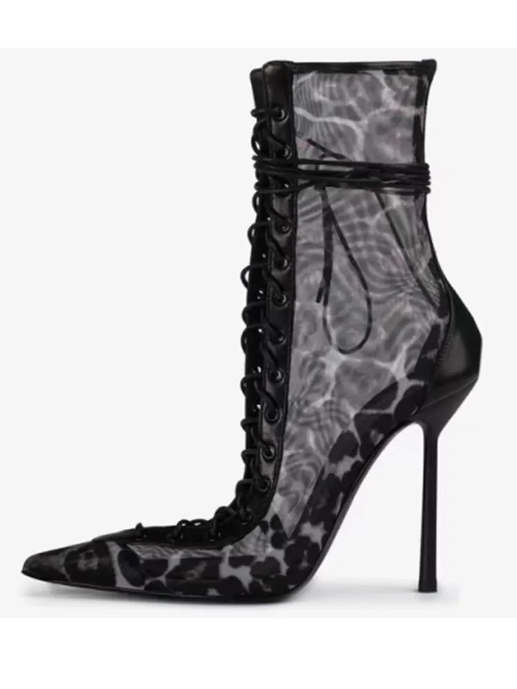 Короткие женские сапоги с сетчатым верхом цвет в ассортименте