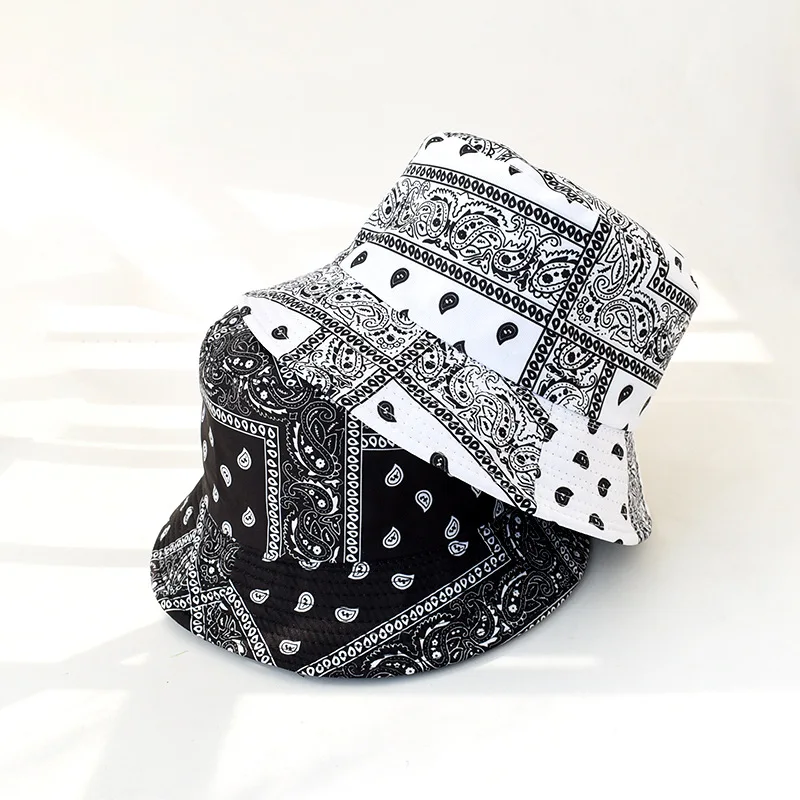 

Vintage Fisherman Hat Bandanna Print Foldable Reversible Retro Fshion Two-sided Streetwear Bucket Hat Brim Cap For Man and Woman
