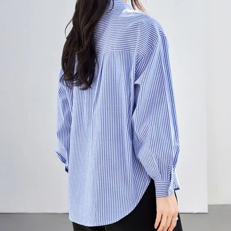 Осенняя полосатая женская рубашка с длинным рукавом и отложным воротником