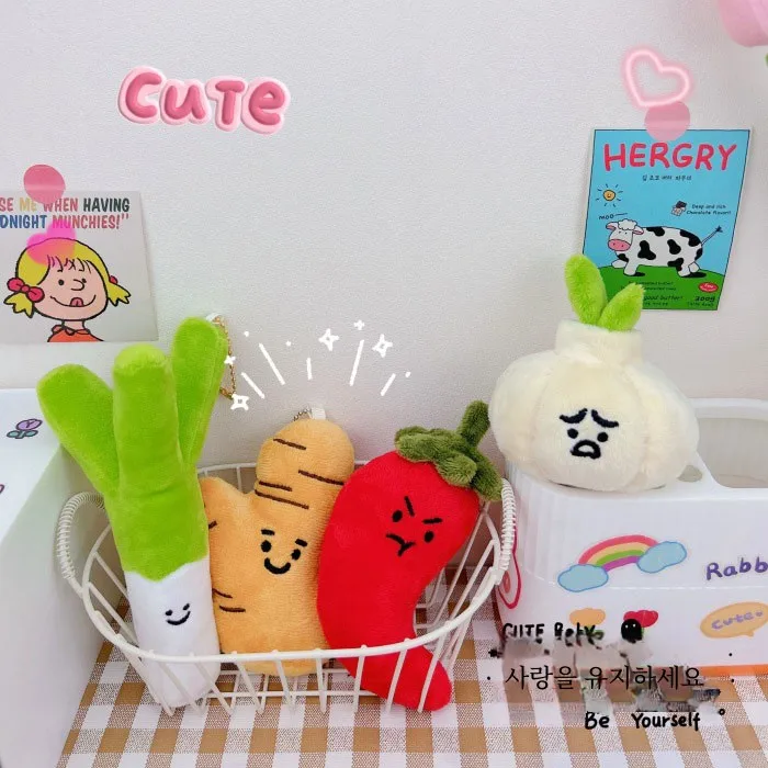 Маленькая красная книга такая же милая кукла-симулятор кориандра плюшевая