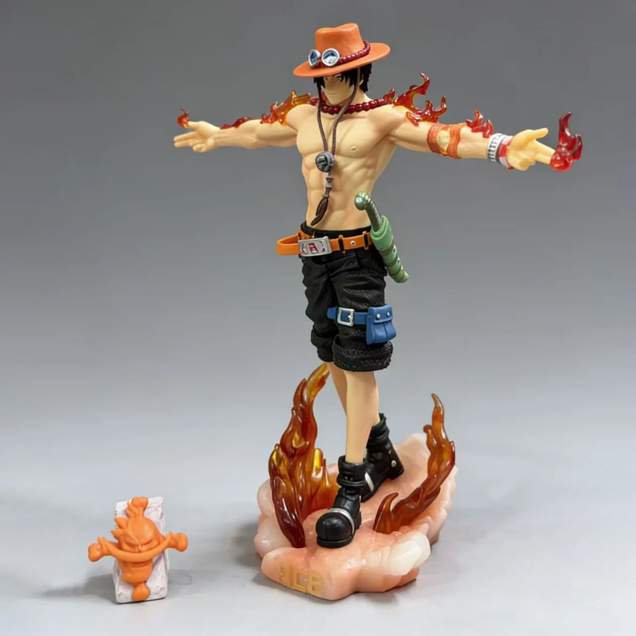 Фото Аниме-фигурка One Piece Ace, Портгас Д. Эйс, фигурка из ПВХ, коллекционная модель, игрушки для детей, рождественские подарки №5