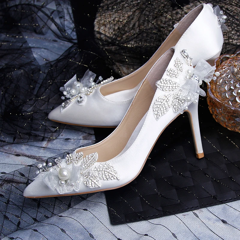 Rhinestone Wedding Shoes French Bride Dress Pumps Crystal Pearl Lace Flowers Pointed Toe Slip-on White Satin Wedding High Heels